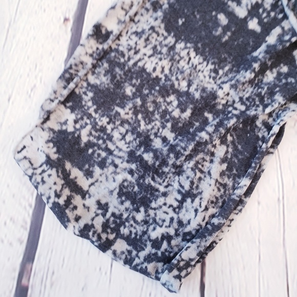 Infinity Scarf - Picture 5 of 6